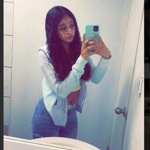 Meet your Posher, Maria